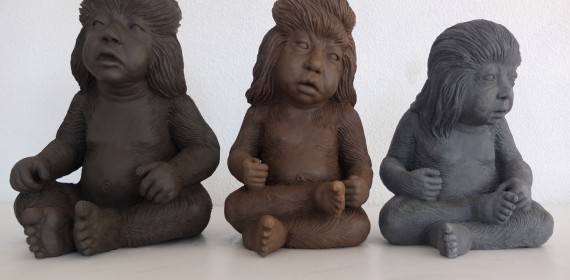 sculpture céramique fillettes poils hirsutisme
